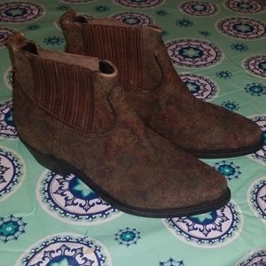Golden Goose deluxe vintage booties